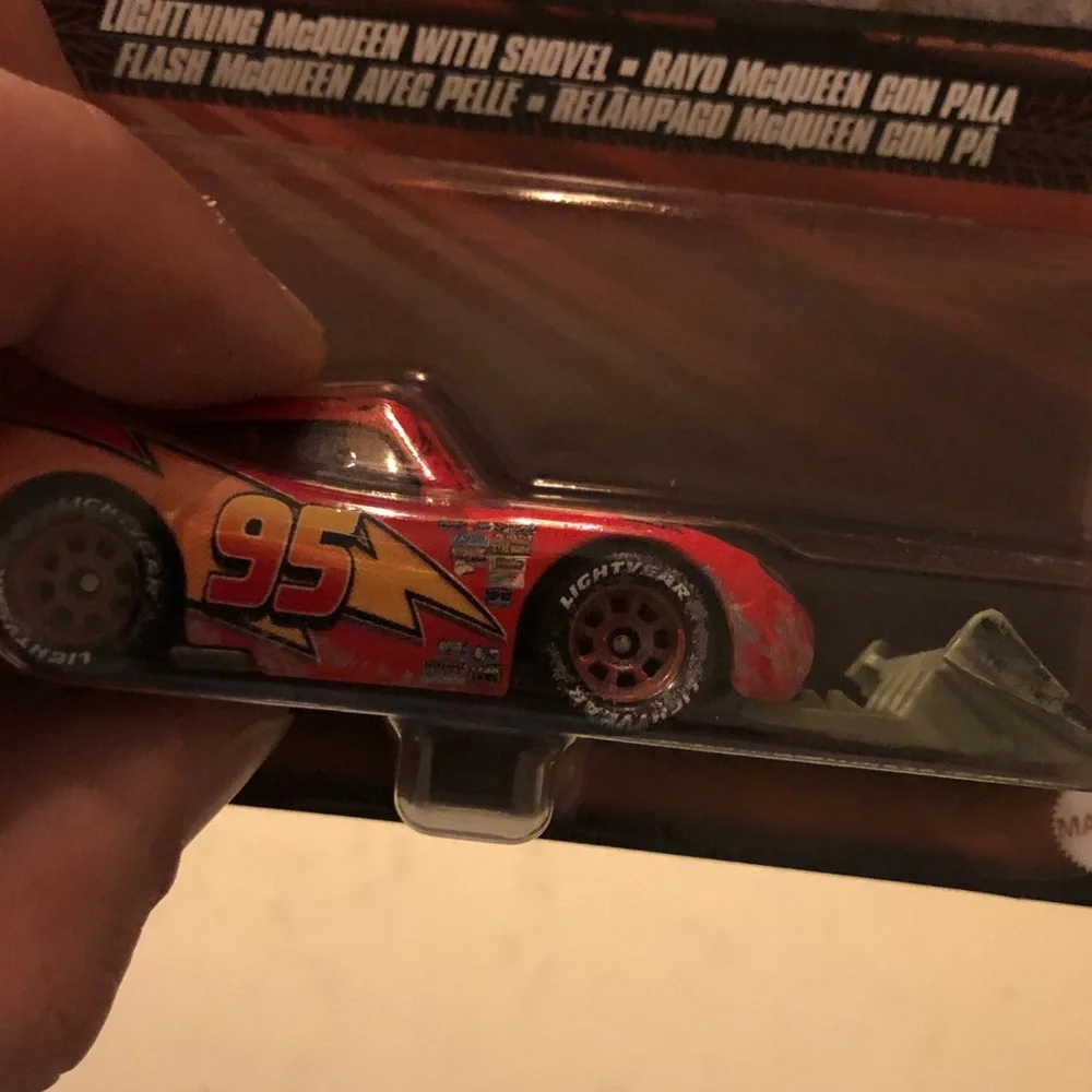 Mattel Cars Lightning McQueen with Shovel - Red and Yellow